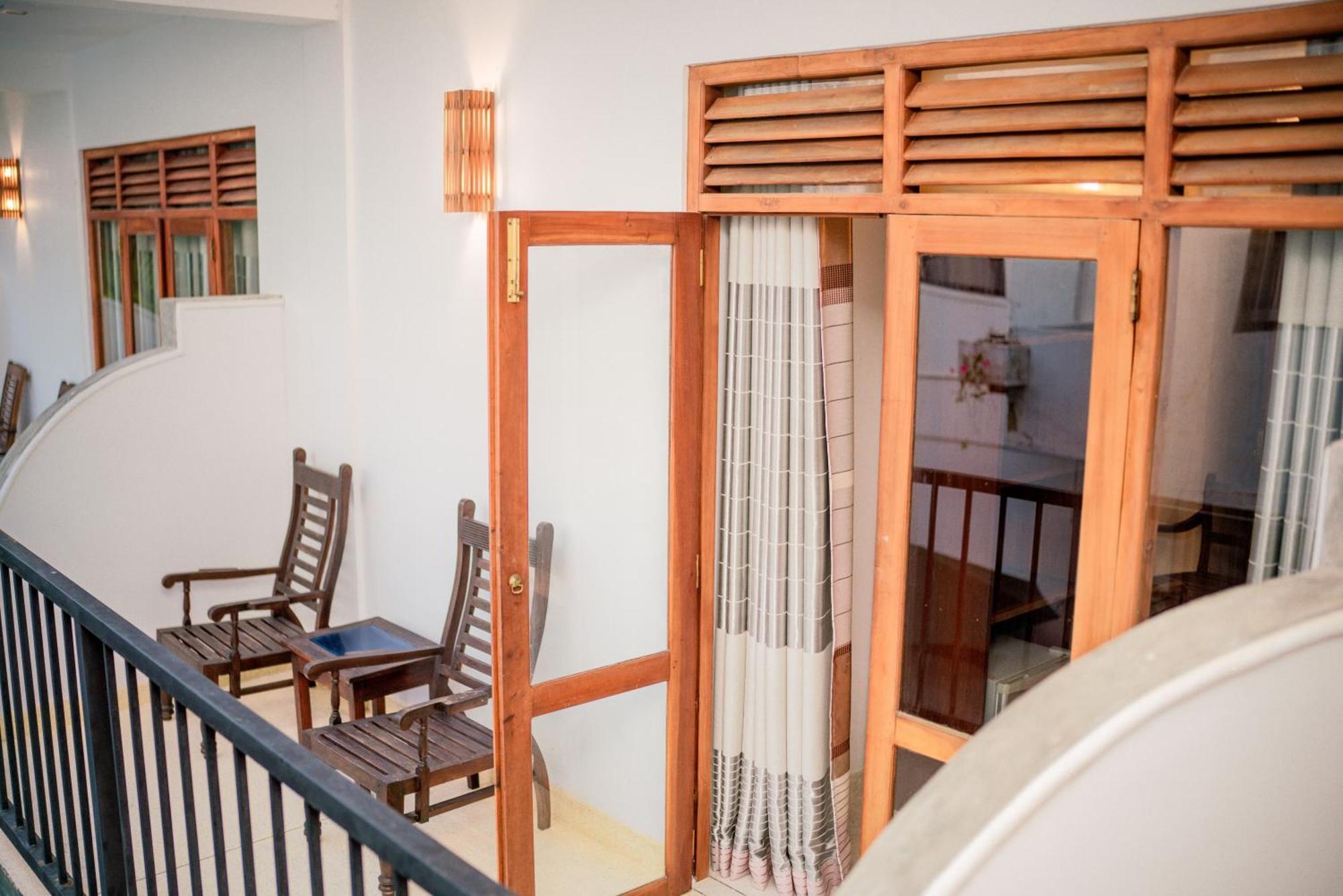 Hotel Bienvenido Cozy Madiha Matara Exterior foto
