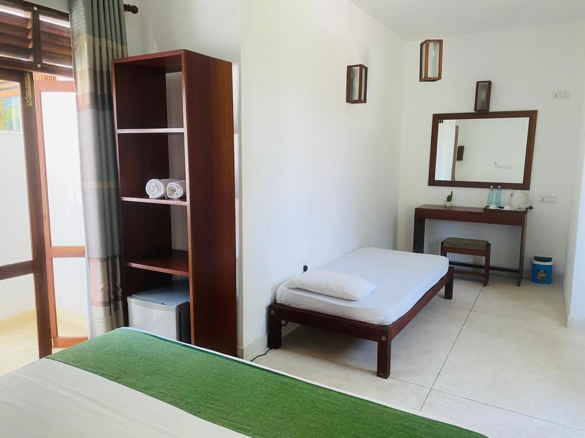 Hotel Bienvenido Cozy Madiha Matara Exterior foto