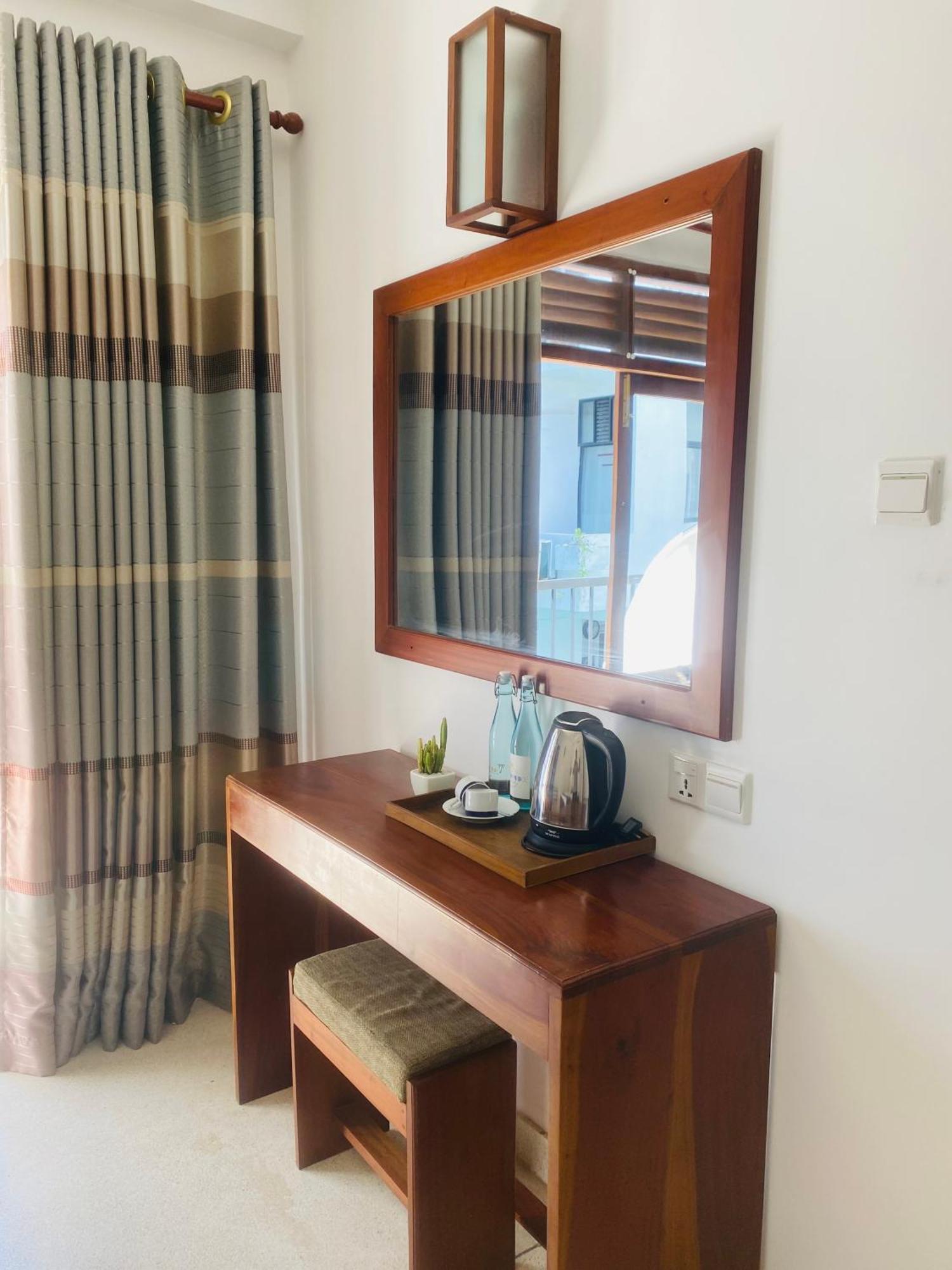 Hotel Bienvenido Cozy Madiha Matara Exterior foto